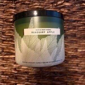 Bath & Body Works Mahogany Apple 3 Wick